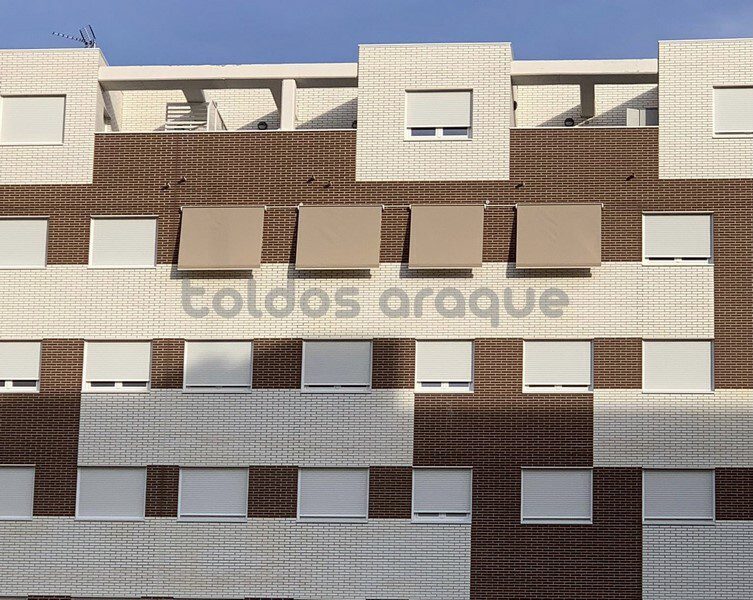 Instalación de 4 toldos cofre portada motorizados en Valdemoro-Madrid